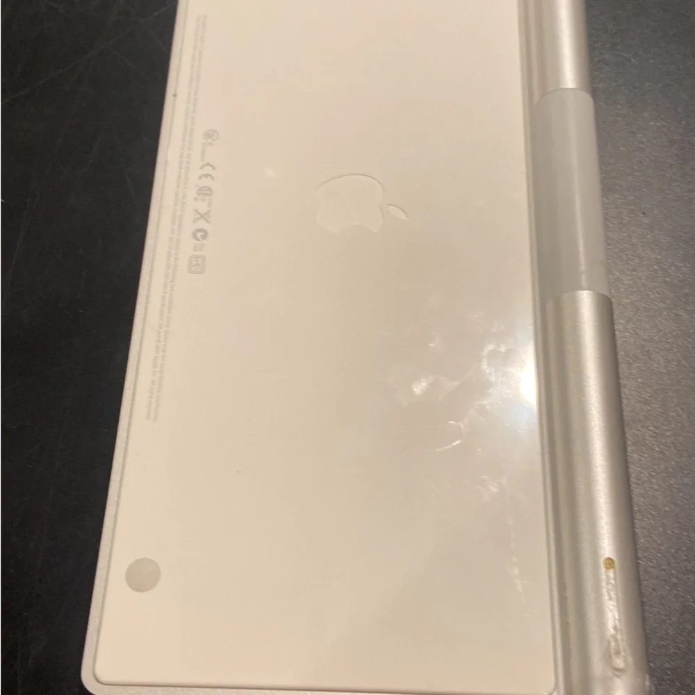 2 Apple keyboards